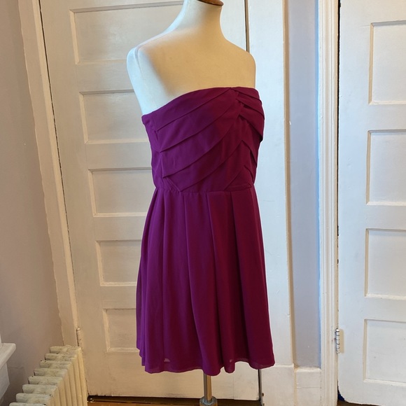NWT Express Magenta Strapless Dress, Size 8 - Picture 8 of 11